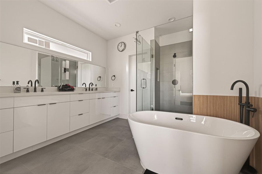 Furnished interior view inside a new home in , Houston (Image 31). Furnished interior view inside a new home in , Houston (Image 31).