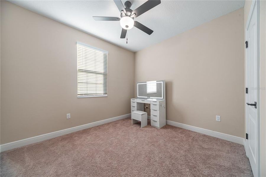 Spacious, unfurnished interior of a new home in Reunion Village, Kissimmee (Image 21).