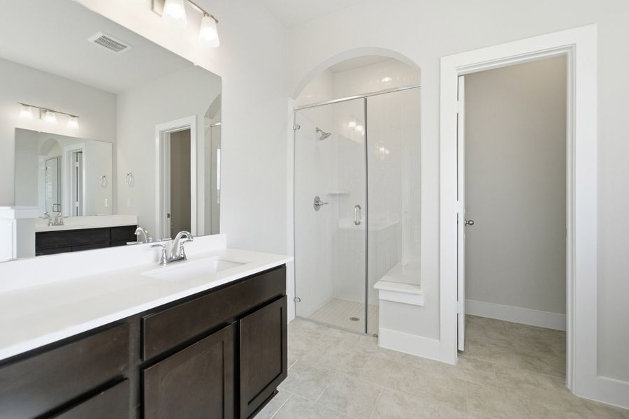 Furnished interior view inside a new home in Ashland, Angleton (Image 13).
