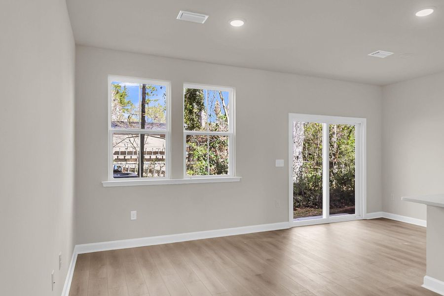 Spacious, unfurnished interior of a new home in , Summerville (Image 18).