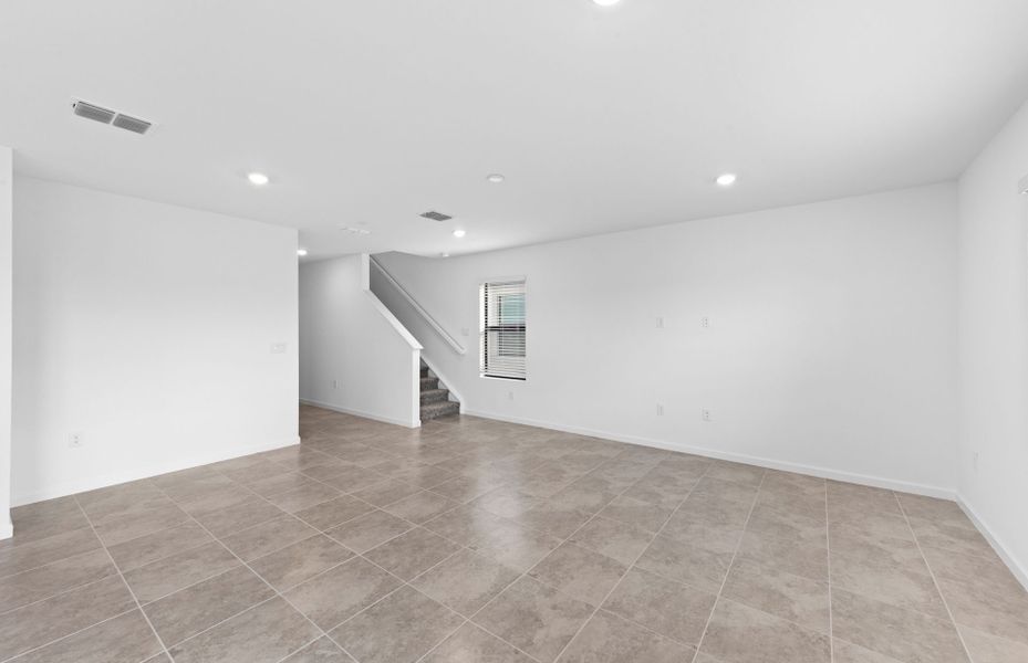 Spacious, unfurnished interior of a new home in Caloosa Cove, Labelle (Image 16).