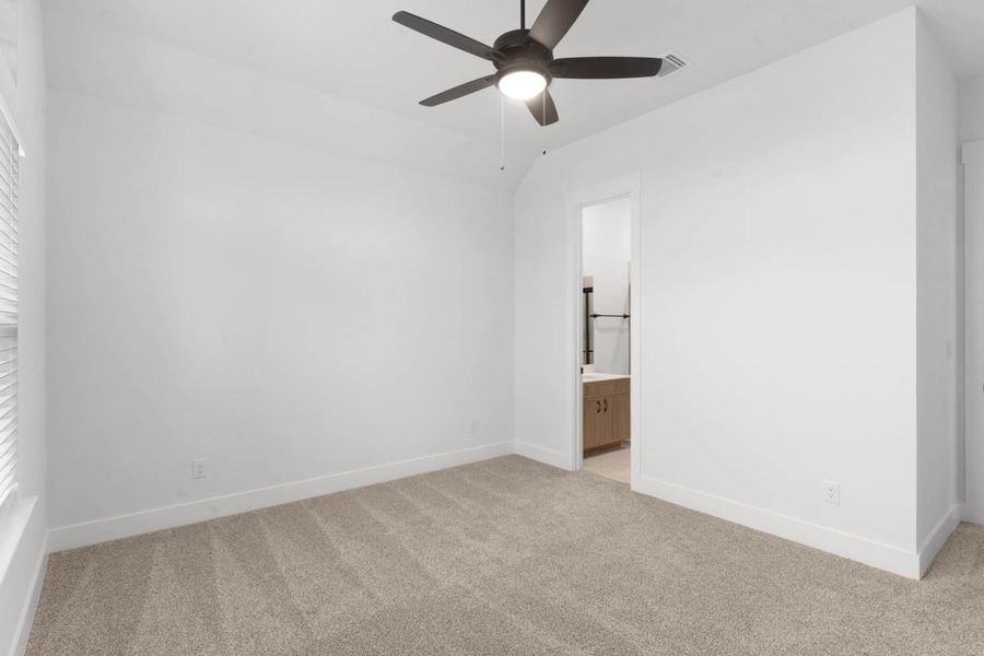 Spacious, unfurnished interior of a new home in Broken Oak, Georgetown (Image 16).