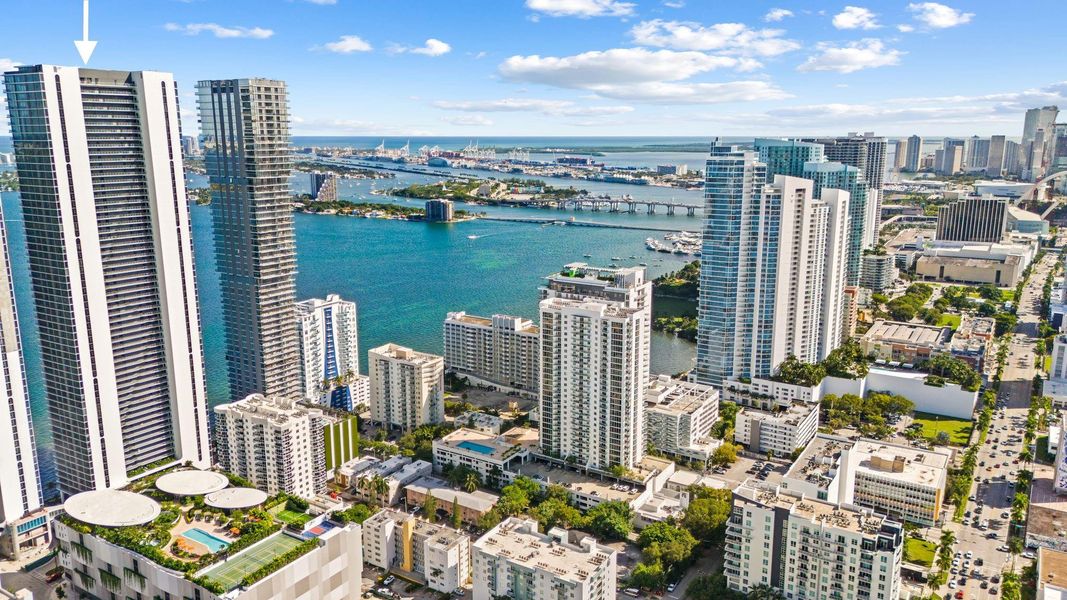 Condo located in Miami, FL showcasing its design and architecture (Image 30). Condo located in Miami, FL showcasing its design and architecture (Image 30).