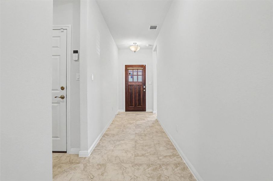 Spacious, unfurnished interior of a new home in , Kyle (Image 20).