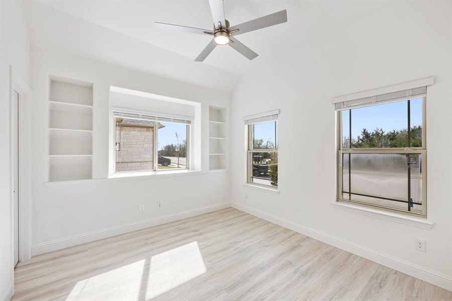 Spacious, unfurnished interior of a new home in Terracina, Rockwall (Image 30).