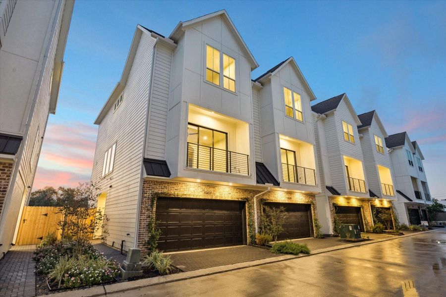 Image 23 of a home in Willowbend Point.