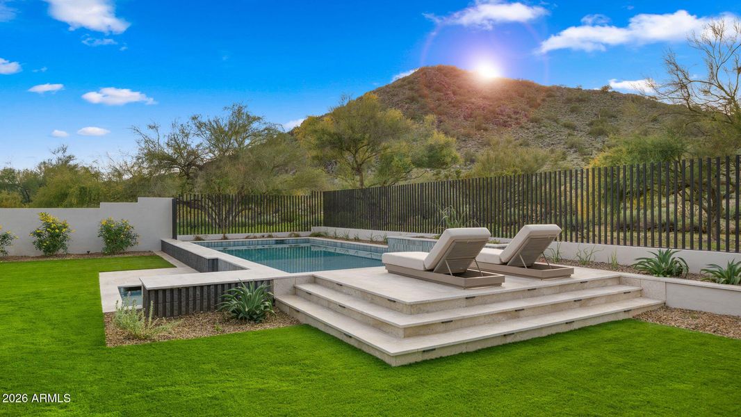 138-web-or-mls-Backyard7