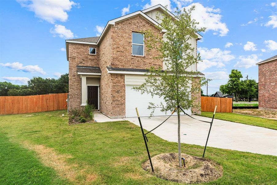 Front exterior of a new home in , Waco, TX, highlighting curb appeal (Image 1). Front exterior of a new home in , Waco, TX, highlighting curb appeal (Image 1).