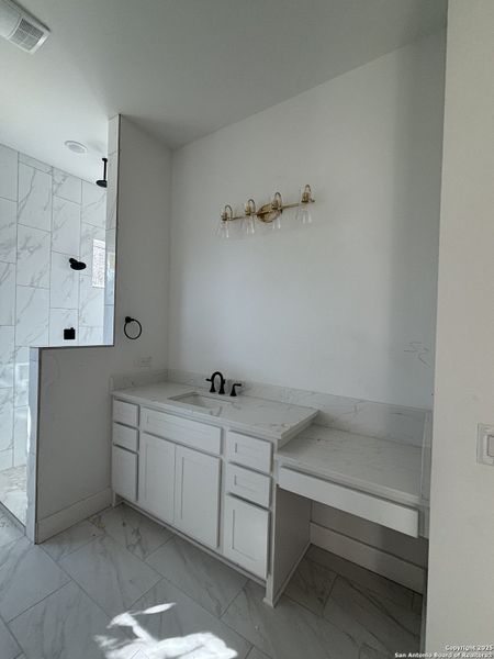 Image 14 of a home in .