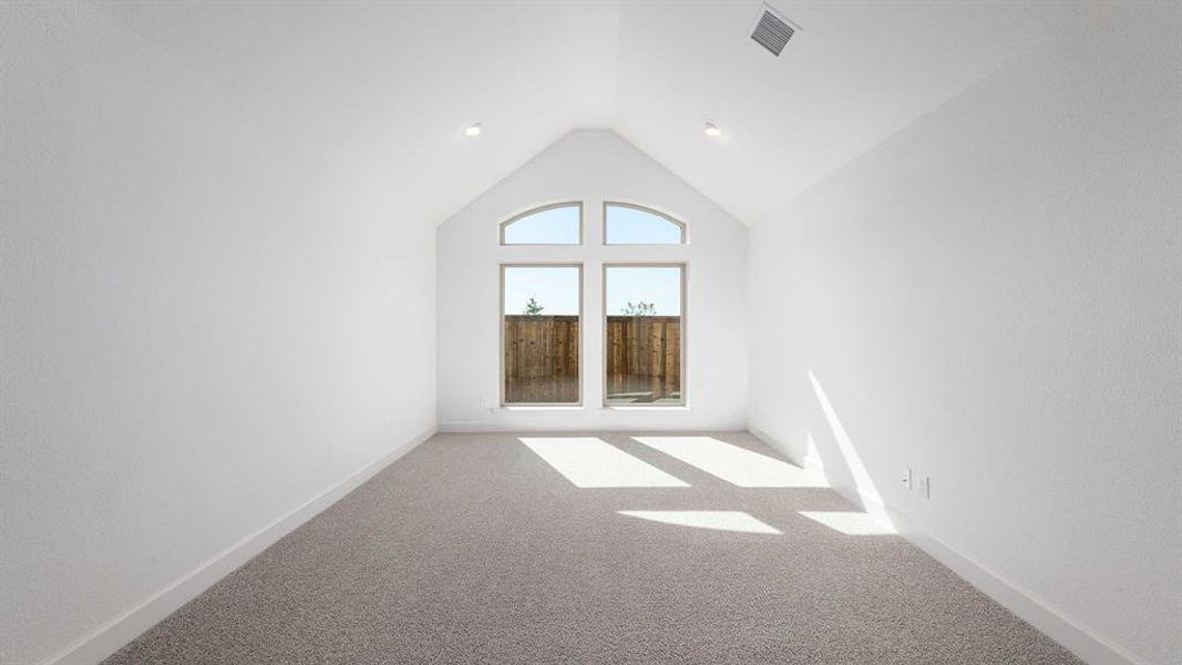 Spacious, unfurnished interior of a new home in Myrtle Creek 60', Waxahachie (Image 17).
