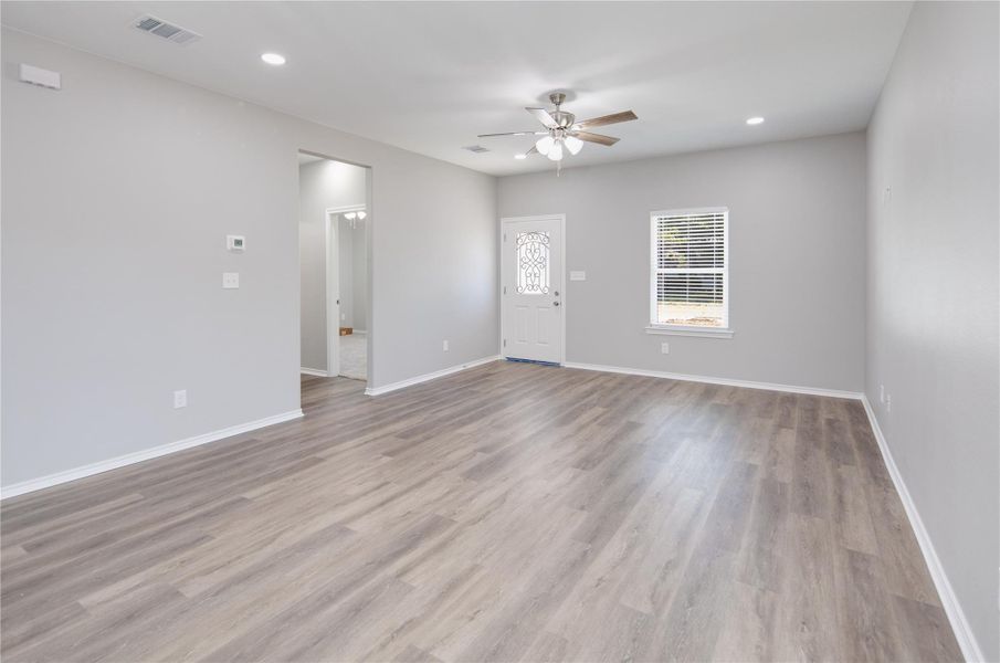 Spacious, unfurnished interior of a new home in , Navasota (Image 15). Spacious, unfurnished interior of a new home in , Navasota (Image 15).