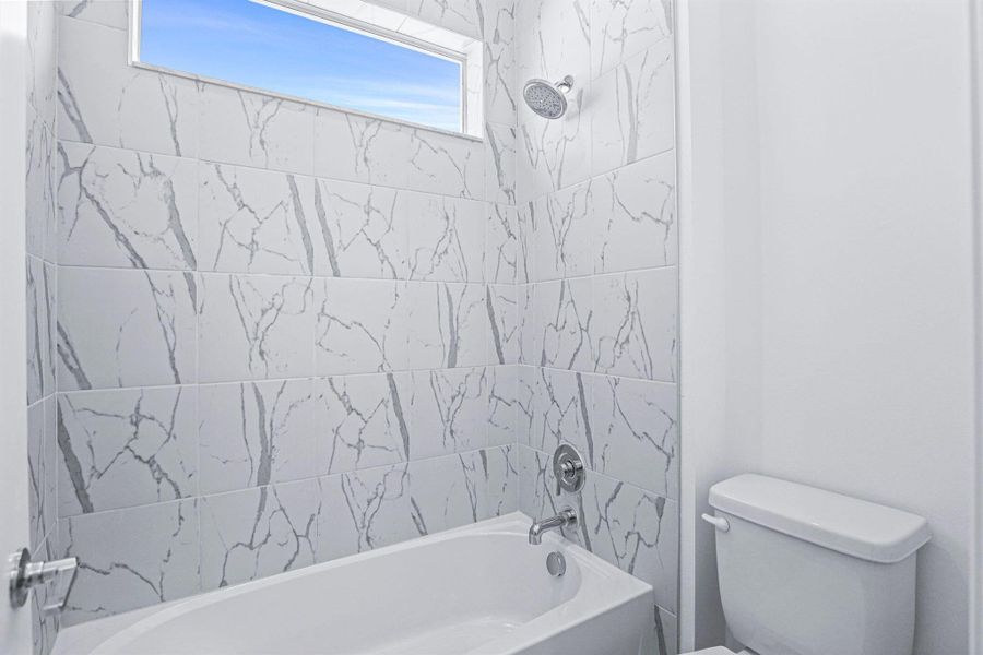 Furnished interior view inside a new home in , Port St. Lucie (Image 12).