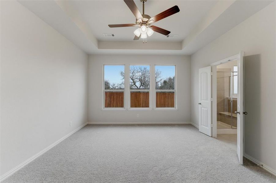 Spacious, unfurnished interior of a new home in Covenant Park, Springtown (Image 12).