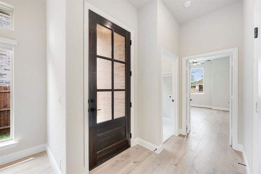 Spacious, unfurnished interior of a new home in Star Ranch, Godley (Image 12).