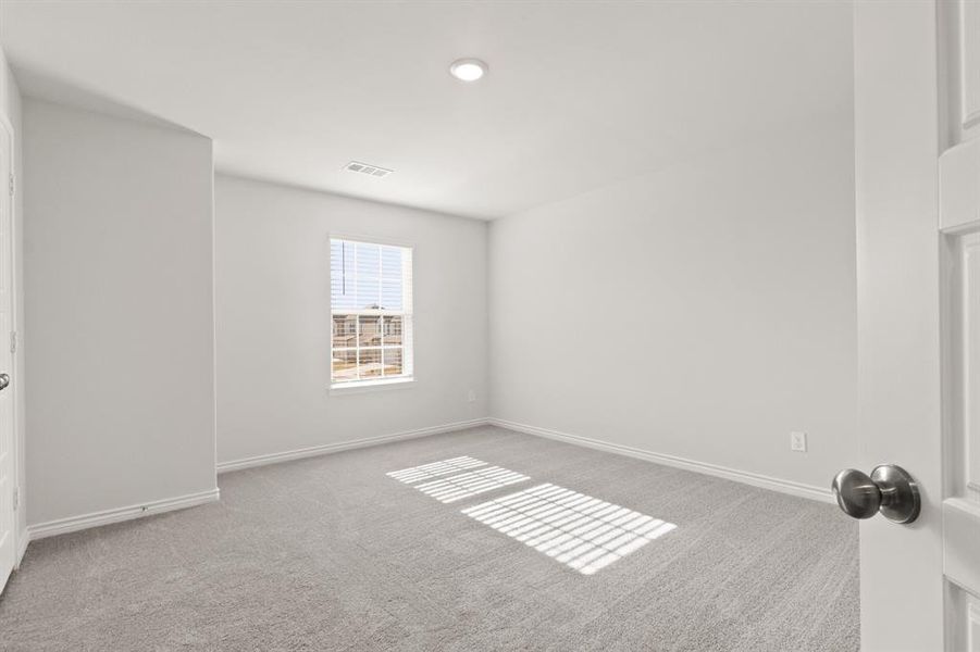 Spacious, unfurnished interior of a new home in Retreat at Fossil Creek, Fort Worth (Image 13).