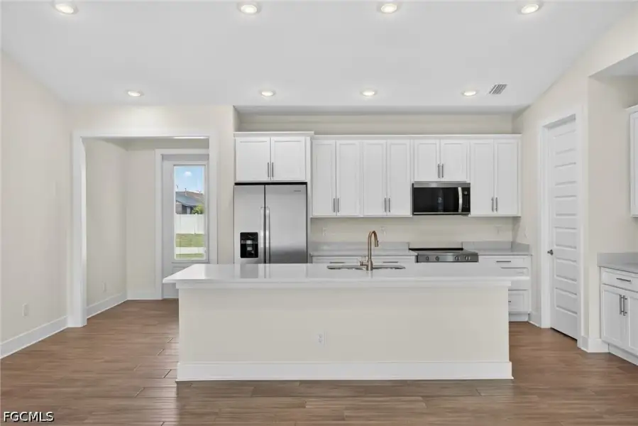 Furnished interior view inside a new home in Cape Coral, Cape Coral (Image 18).