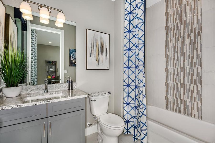 Furnished interior view inside a new home in Cresswind Lakewood Ranch, Lakewood Ranch (Image 34). Furnished interior view inside a new home in Cresswind Lakewood Ranch, Lakewood Ranch (Image 34).