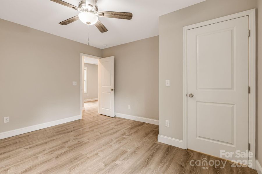 Spacious, unfurnished interior of a new home in , Asheville (Image 24).