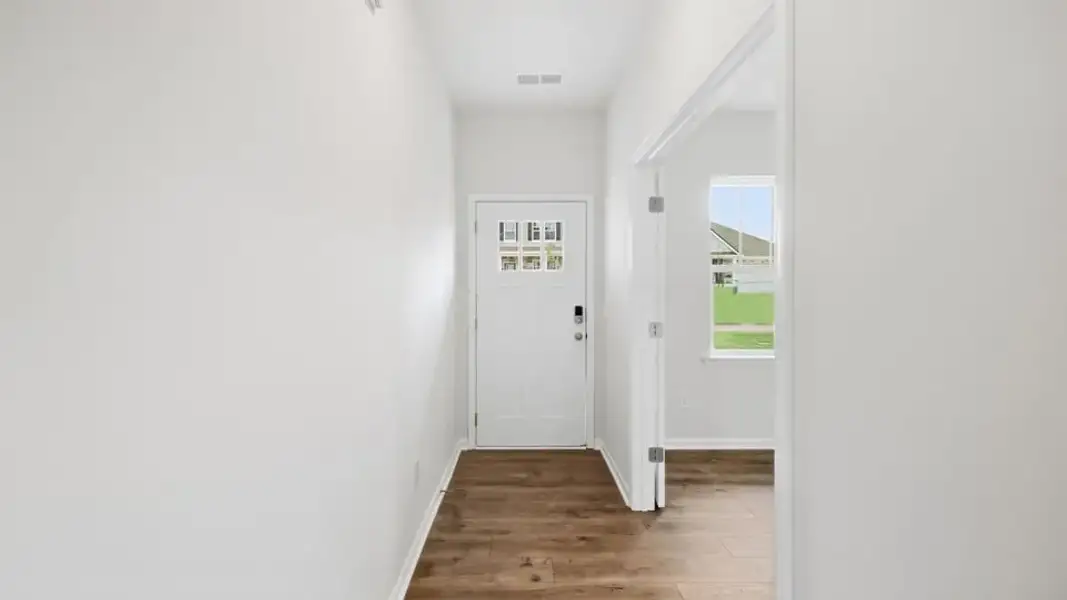 Spacious, unfurnished interior of a new home in Spring Ridge, Anderson (Image 18).