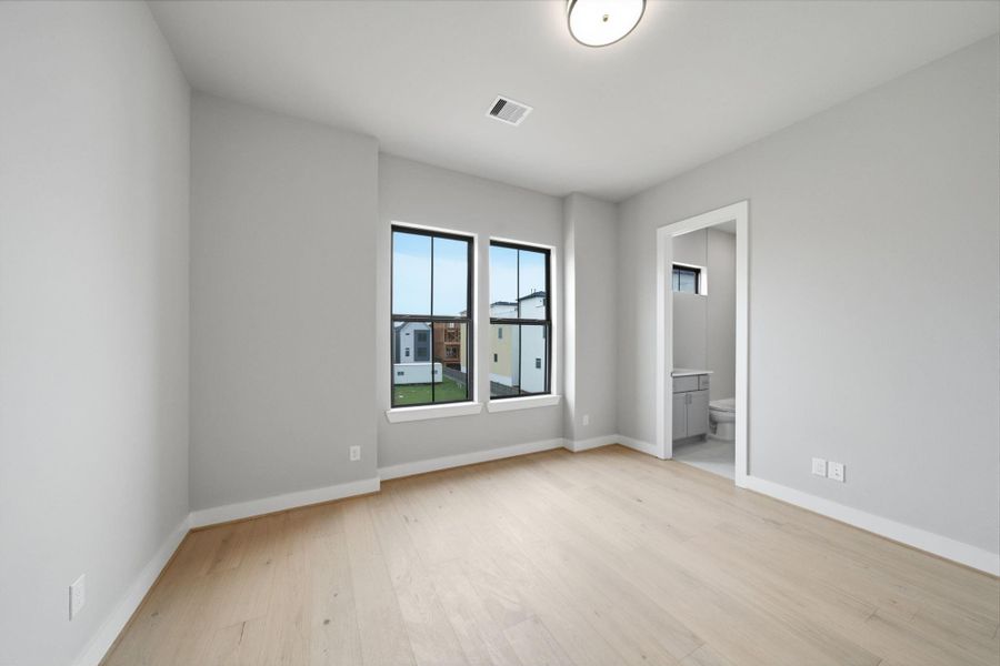 Spacious, unfurnished interior of a new home in Spring Valley Creek, Houston (Image 23). Spacious, unfurnished interior of a new home in Spring Valley Creek, Houston (Image 23).