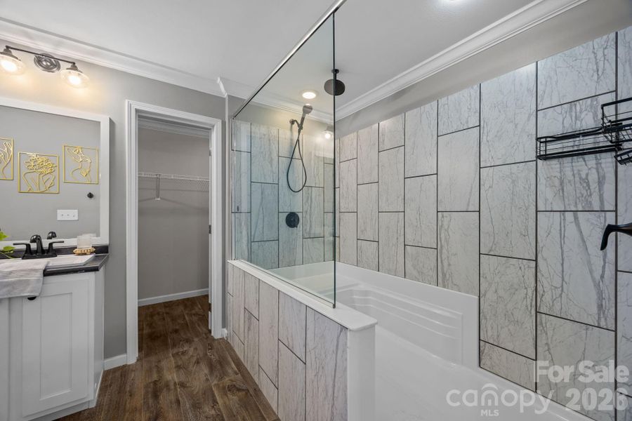 Luxury Walk-In Spa Shower