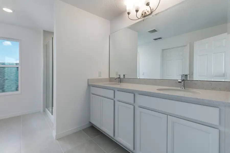 Modern Primary Bathroom with Stylish Features in Central Florida House