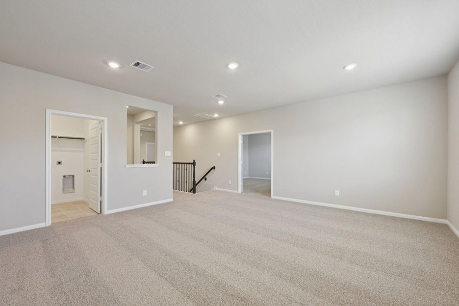 Spacious, unfurnished interior of a new home in Kemah Crossing - Luxe Series, Kemah (Image 40). Spacious, unfurnished interior of a new home in Kemah Crossing - Luxe Series, Kemah (Image 40).