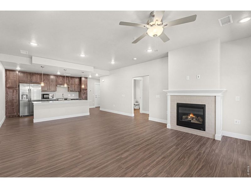 Spacious, unfurnished interior of a new home in , Longmont (Image 11).