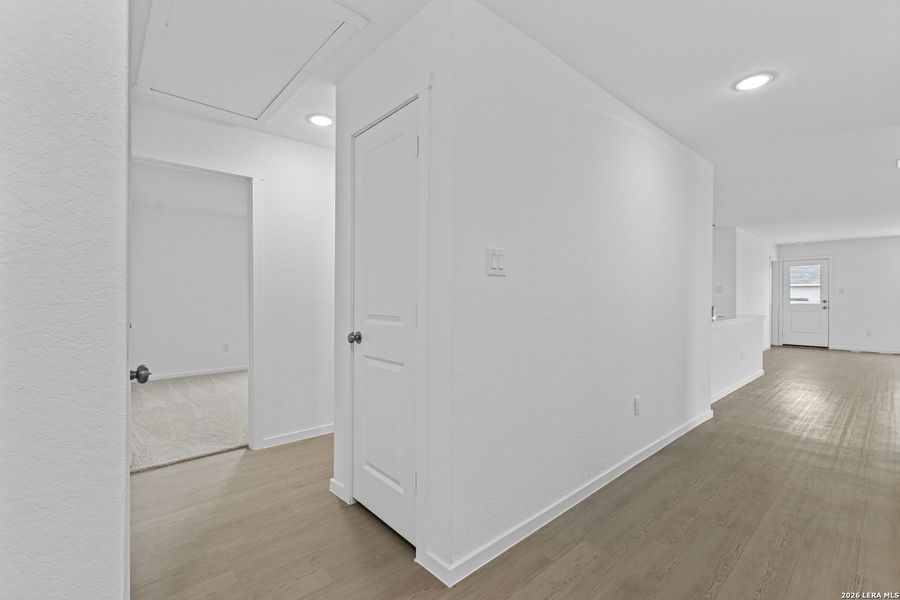 Spacious, unfurnished interior of a new home in , New Braunfels (Image 16).