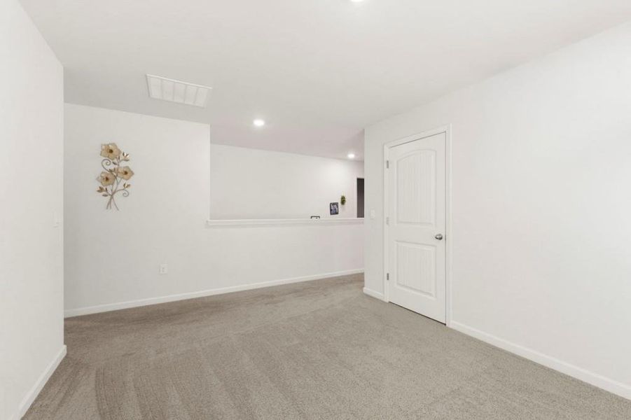 Spacious, unfurnished interior of a new home in , Dawsonville (Image 37).