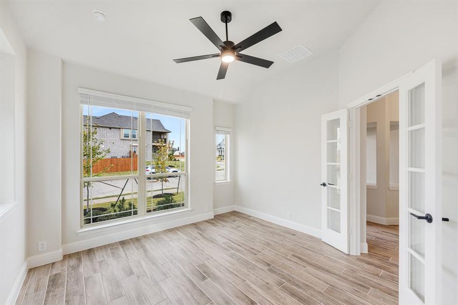 Spacious, unfurnished interior of a new home in Villages of Walnut Grove, Midlothian (Image 18).