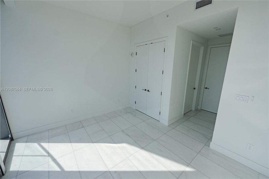 Spacious, unfurnished interior of a new home in , Miami (Image 12).