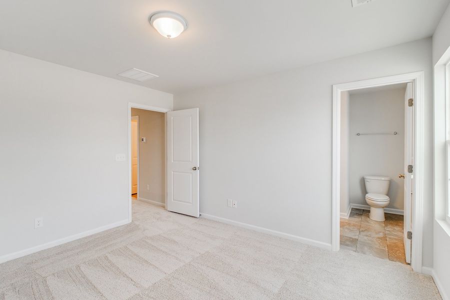 Spacious, unfurnished interior of a new home in Haynes Park, Columbia (Image 19).