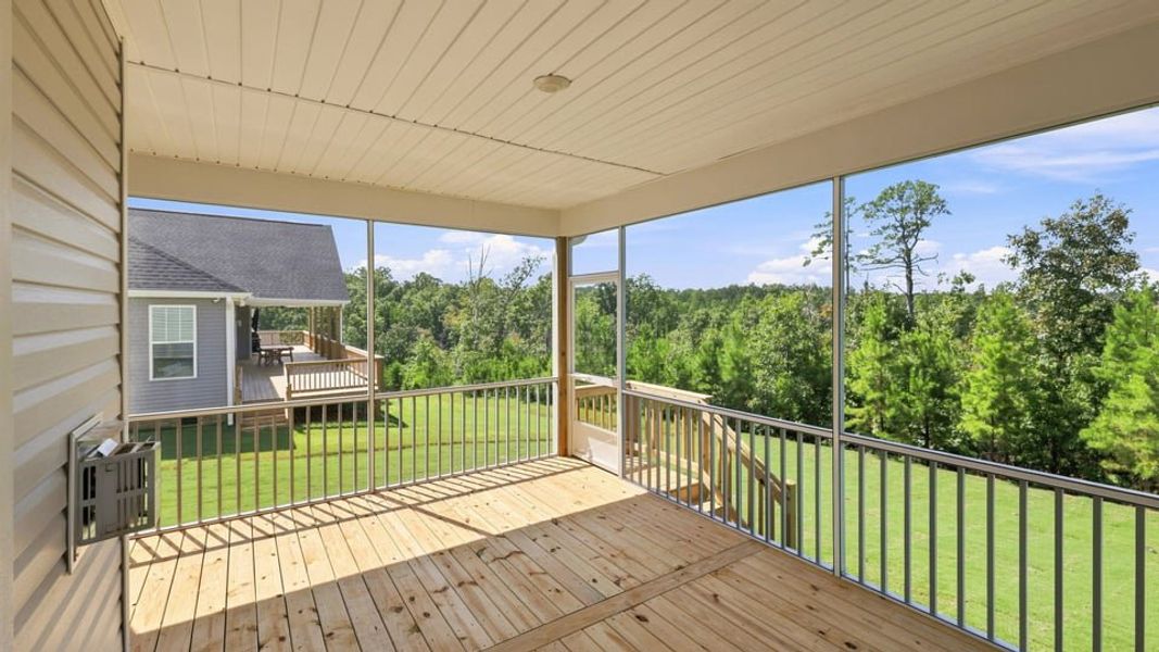 Exterior details and patio area of a home in Shadowood, Seneca (Image 18).
