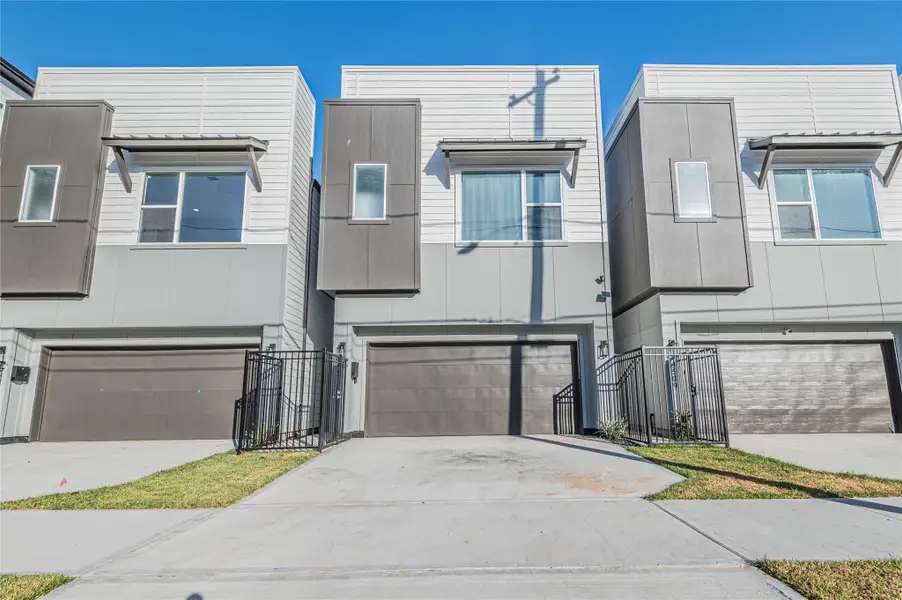 Welcome to 3507 Ennis Street - minutes from Downtown Houston, The Texas Medical Center, and Universities Welcome to 3507 Ennis Street - minutes from Downtown Houston, The Texas Medical Center, and Universities