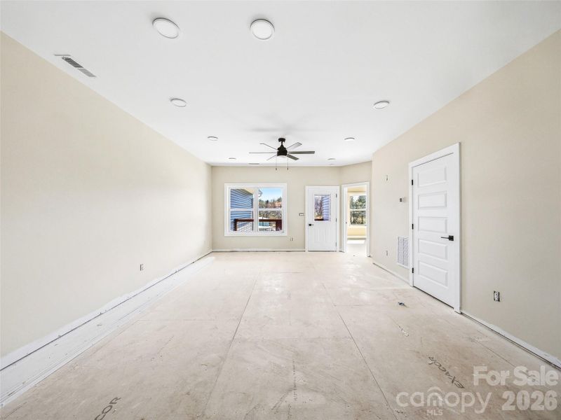 Spacious, unfurnished interior of a new home in , Brevard (Image 19).