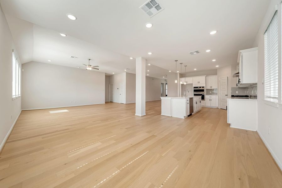 Spacious, unfurnished interior of a new home in Townsen Landing, Humble (Image 21). Spacious, unfurnished interior of a new home in Townsen Landing, Humble (Image 21).