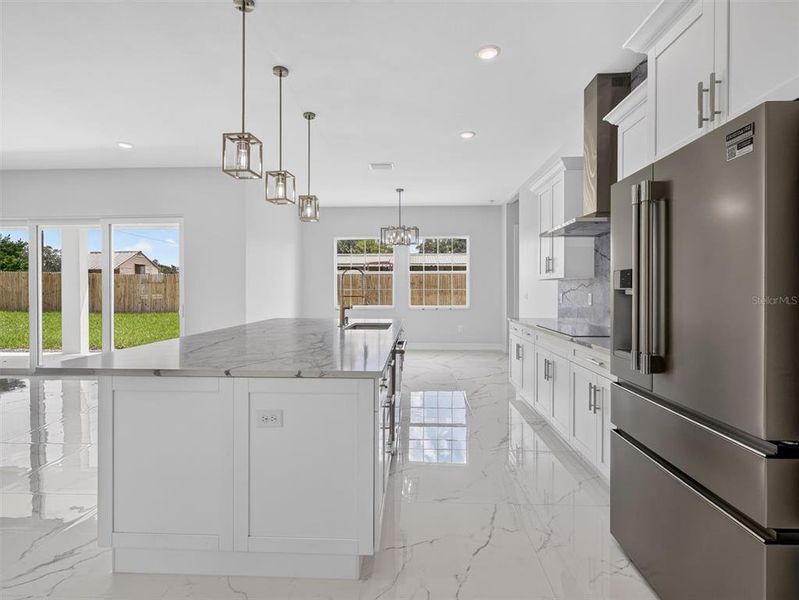 Furnished interior view inside a new home in , Plant City (Image 12).