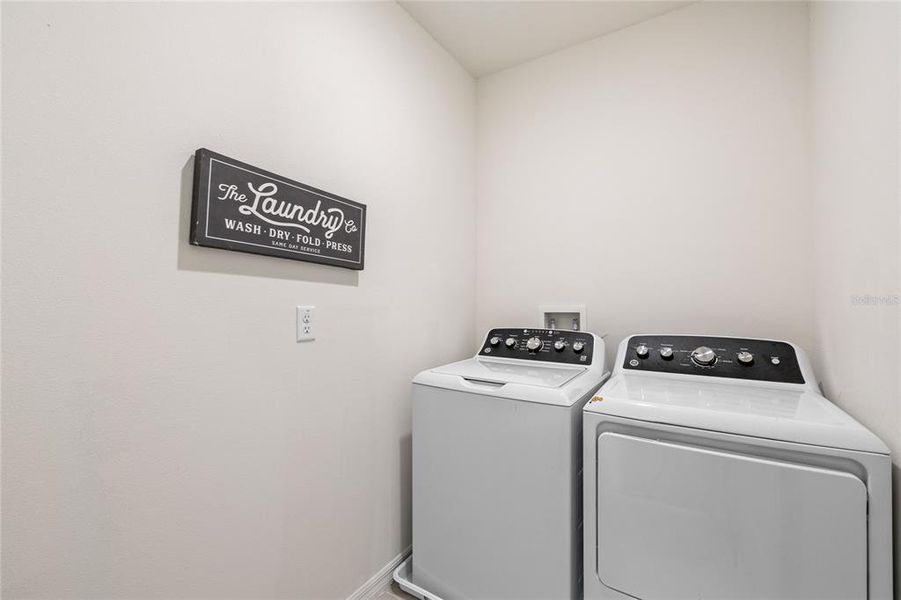 Close-up of interior finishes inside a home in Eden Hills, Lake Alfred (Image 20).