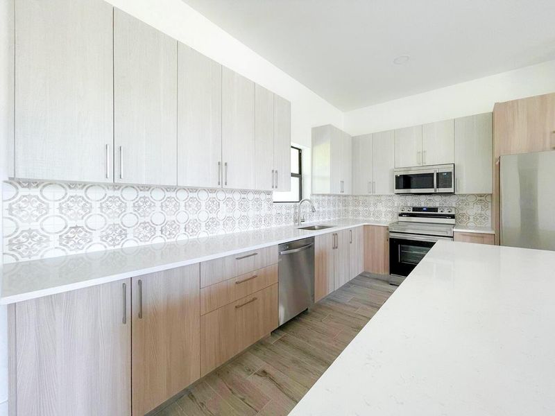 Furnished interior view inside a new home in , Port Charlotte (Image 6).
