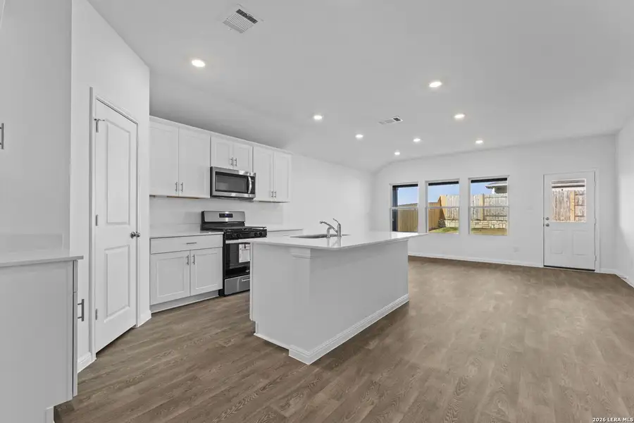Furnished interior view inside a new home in Paramount, Kyle (Image 4).