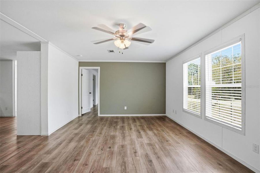 Spacious, unfurnished interior of a new home in , Weeki Wachee (Image 29).