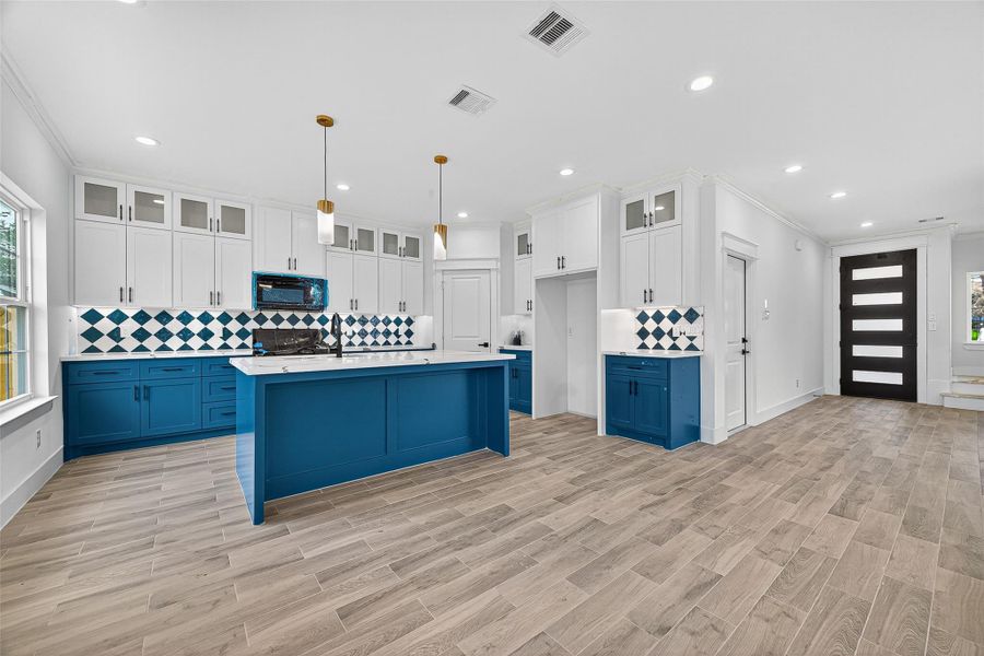 Image 14 of a home in . Image 14 of a home in .