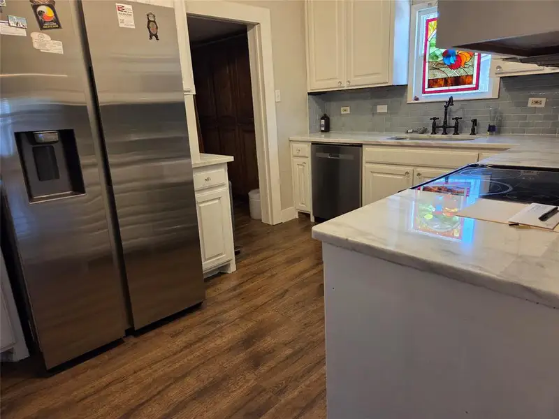 Furnished interior view inside a new home in , Cleburne (Image 6). Furnished interior view inside a new home in , Cleburne (Image 6).