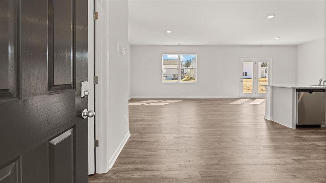 Spacious, unfurnished interior of a new home in Sherwood Manor, College Park (Image 14).