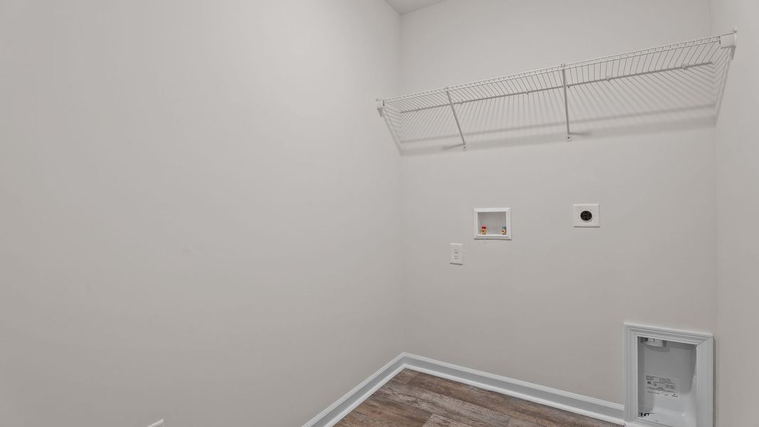 Spacious, unfurnished interior of a new home in Hobbs Farm, Ayden (Image 25).