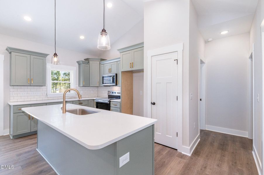 013_img_4488-edit_451 013_img_4488-edit_451