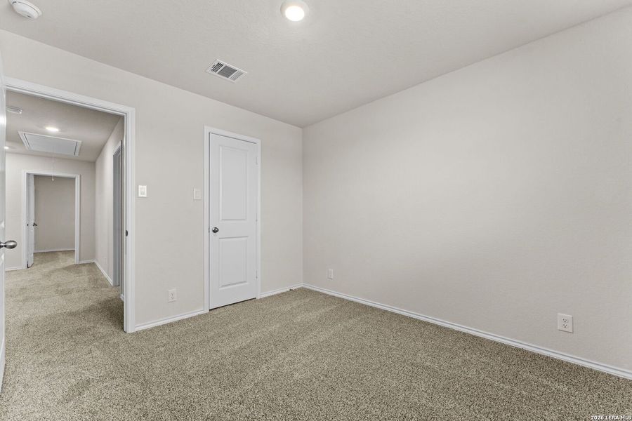 Spacious, unfurnished interior of a new home in Redbird Ranch, San Antonio (Image 23).