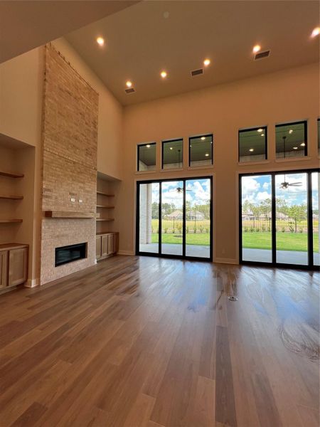 Spacious, unfurnished interior of a new home in ARTAVIA: 60ft. lots, Conroe (Image 10).