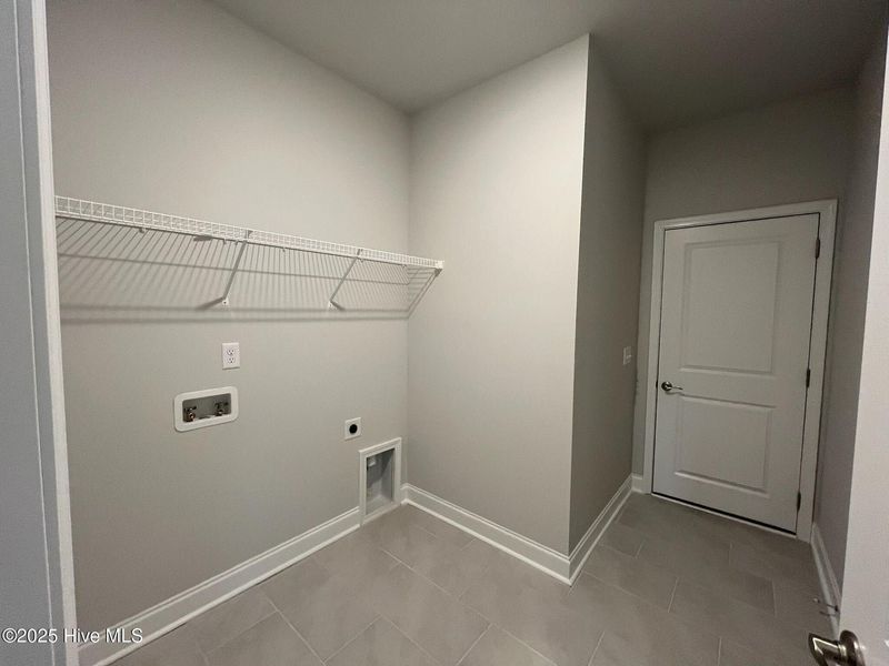 Spacious, unfurnished interior of a new home in Palmetto Creek, Bolivia (Image 20).